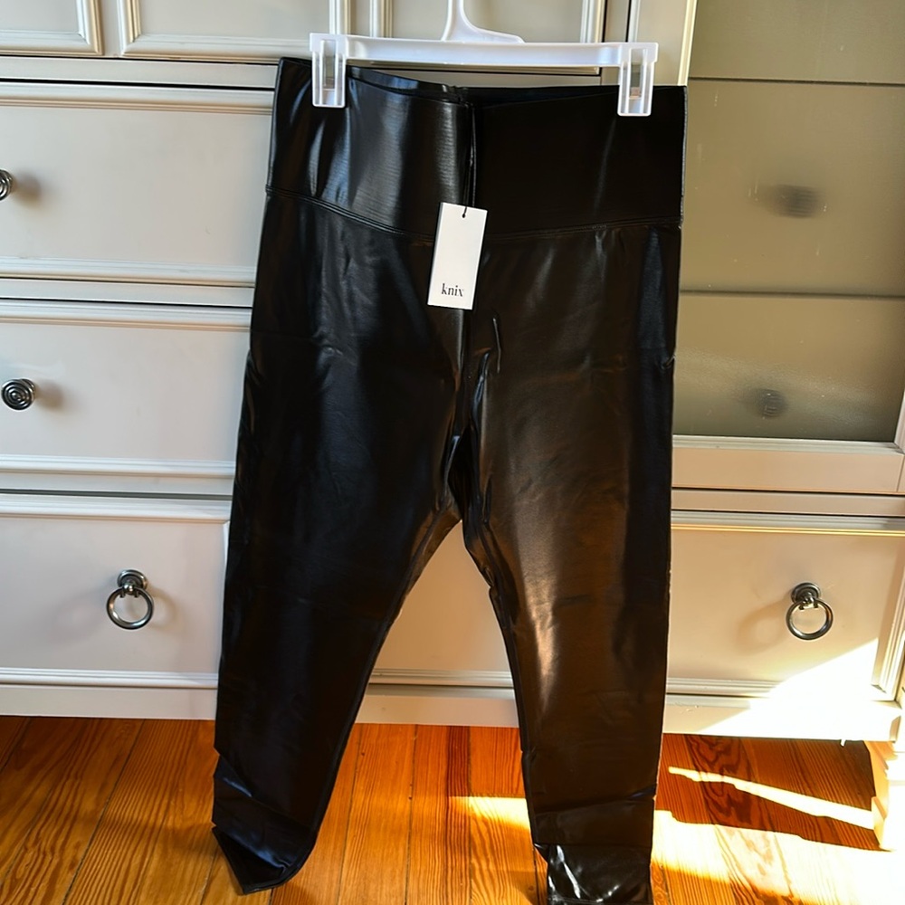 Knix high rise leggings (the papaya box 2020) NWT
